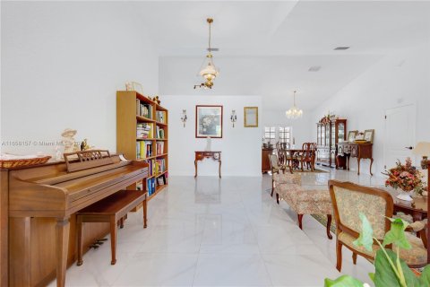 Villa ou maison à vendre à Miami, Floride: 4 chambres, 253.9 m2 № 1360654 - photo 11