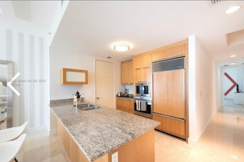 Condo in Sunny Isles Beach, Florida, 2 bedrooms  № 1319236 - photo 10