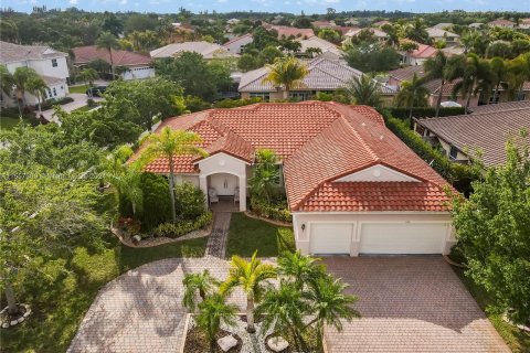 Villa ou maison à vendre à Pembroke Pines, Floride: 4 chambres, 228.63 m2 № 1117228 - photo 1