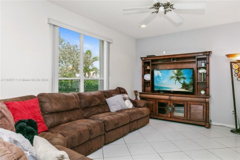 Villa ou maison à vendre à Coral Springs, Floride: 4 chambres, 185.06 m2 № 1272240 - photo 7