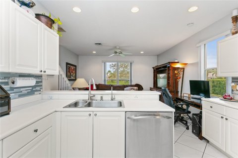 Casa en venta en Coral Springs, Florida, 4 dormitorios, 185.06 m2 № 1272240 - foto 15