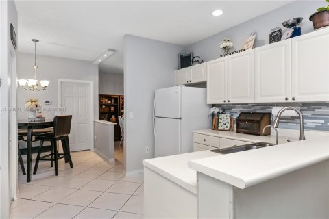 Casa en venta en Coral Springs, Florida, 4 dormitorios, 185.06 m2 № 1272240 - foto 12