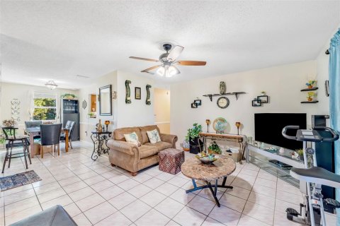Condominio en venta en Tampa, Florida, 3 dormitorios, 109.9 m2 № 744762 - foto 8