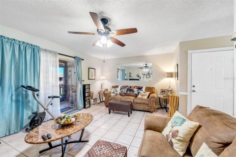 Condominio en venta en Tampa, Florida, 3 dormitorios, 109.9 m2 № 744762 - foto 9