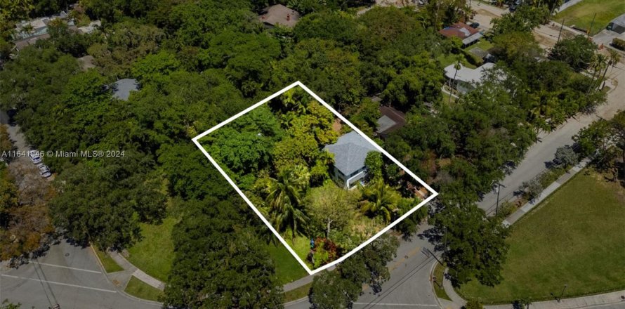 Villa ou maison à Miami, Floride 4 chambres, 166.57 m2 № 1325844