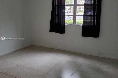 Condo in Pompano Beach, Florida, 1 bedroom  № 1325800 - photo 8