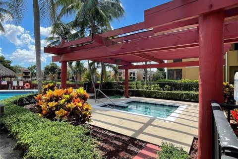 Condominio en venta en Pembroke Pines, Florida, 2 dormitorios, 95.97 m2 № 1237746 - foto 9