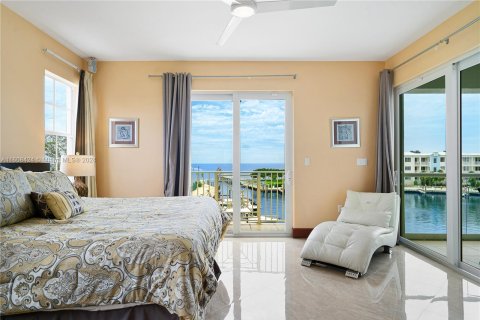 Condo in Key Largo, Florida, 4 bedrooms  № 1237666 - photo 14