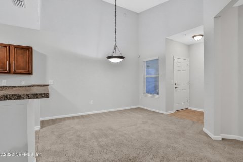 Condo in Jacksonville, Florida, 2 bedrooms  № 827009 - photo 9