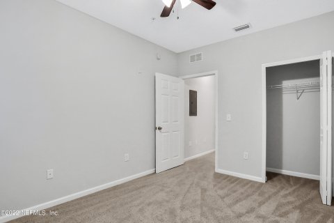 Condo in Jacksonville, Florida, 2 bedrooms  № 827009 - photo 20