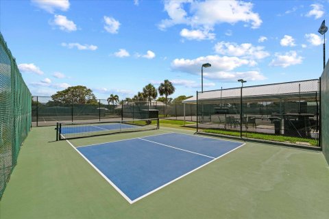 Casa en venta en Stuart, Florida, 3 dormitorios, 252.23 m2 № 1183372 - foto 2