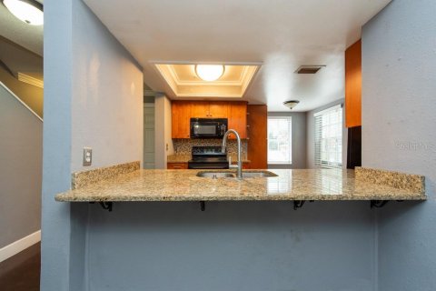 Condo in Tampa, Florida, 2 bedrooms  № 1249762 - photo 8