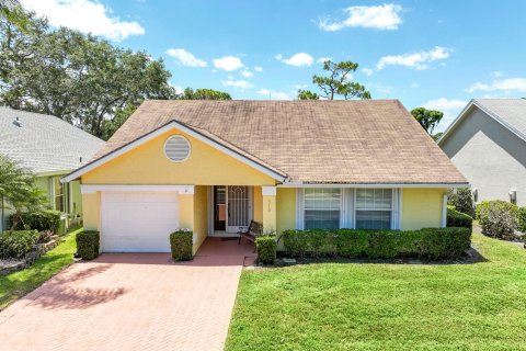 House in Jupiter, Florida 3 bedrooms, 132.66 sq.m. № 1146624 - photo 2