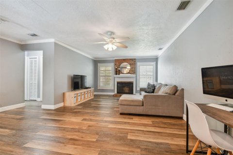 Casa en venta en Tampa, Florida, 3 dormitorios, 157.38 m2 № 1342578 - foto 10