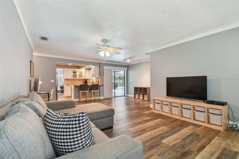 Casa en venta en Tampa, Florida, 3 dormitorios, 157.38 m2 № 1342578 - foto 16