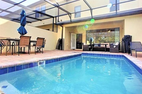 Townhouse in Kissimmee, Florida 5 bedrooms, 210.24 sq.m. № 1357678 - photo 2