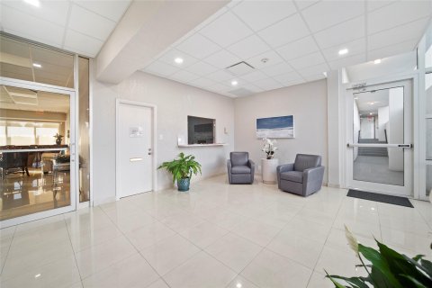 Condominio en venta en Pompano Beach, Florida, 2 dormitorios, 111.48 m2 № 913460 - foto 17