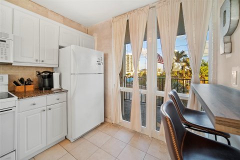 Condominio en venta en Pompano Beach, Florida, 2 dormitorios, 111.48 m2 № 913460 - foto 30