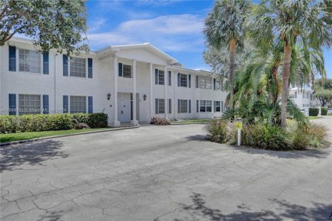 Condo in Fort Lauderdale, Florida, 1 bedroom  № 1209323 - photo 19