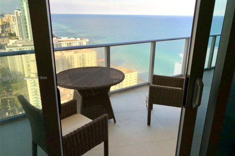 Condominio en venta en Hollywood, Florida, 1 dormitorio, 78.97 m2 № 1375964 - foto 14