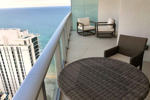 Condominio en venta en Hollywood, Florida, 1 dormitorio, 78.97 m2 № 1375964 - foto 7