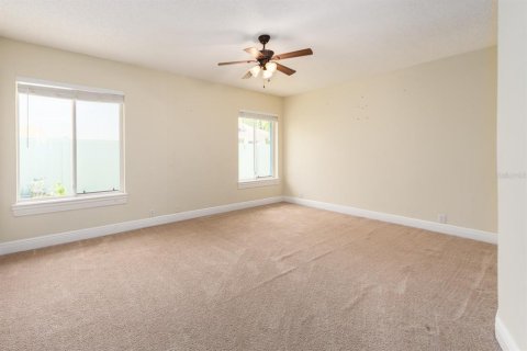 House in New Port Richey, Florida 3 bedrooms, 211.63 sq.m. № 1343362 - photo 27