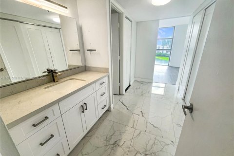 Copropriété à louer à Aventura, Floride: 2 chambres, 107.58 m2 № 1347736 - photo 14