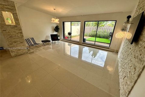 Touwnhouse à louer à Miami, Floride: 2 chambres, 135.92 m2 № 1347738 - photo 19