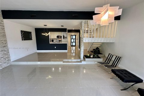 Touwnhouse à louer à Miami, Floride: 2 chambres, 135.92 m2 № 1347738 - photo 25