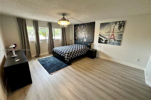 Touwnhouse à louer à Miami, Floride: 2 chambres, 135.92 m2 № 1347738 - photo 30