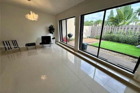 Touwnhouse à louer à Miami, Floride: 2 chambres, 135.92 m2 № 1347738 - photo 23