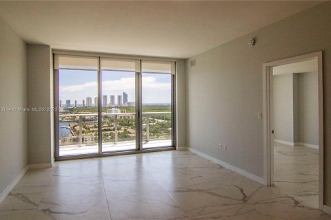 Condominio en venta en North Miami Beach, Florida, 2 dormitorios, 102.84 m2 № 277034 - foto 3