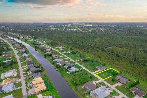 Terreno en venta en Rotonda, Florida № 713147 - foto 3