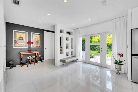 Villa ou maison à vendre à Coral Gables, Floride: 4 chambres, 263.29 m2 № 1333249 - photo 4