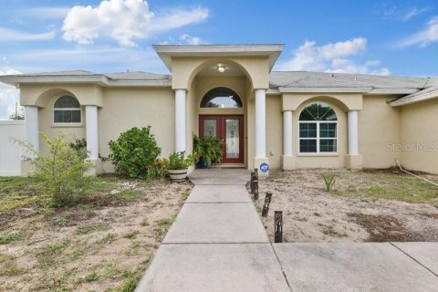 Casa en venta en Spring Hill, Florida, 4 dormitorios, 259.48 m2 № 1325133 - foto 2