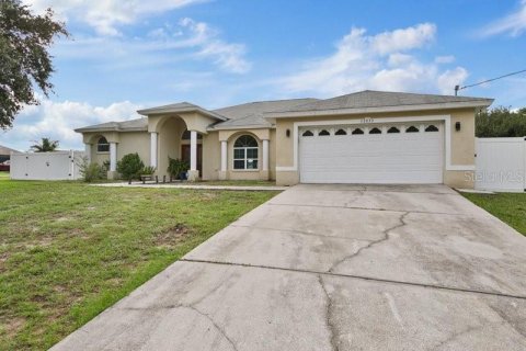 House in Spring Hill, Florida 4 bedrooms, 259.48 sq.m. № 1325133 - photo 5