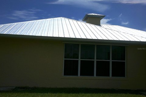 House in Okeechobee, Florida 3 bedrooms, 176.14 sq.m. № 716945 - photo 12