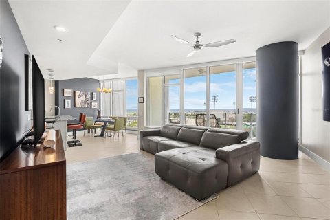 Condominio en venta en Saint Petersburg, Florida, 2 dormitorios, 134.43 m2 № 1337760 - foto 14