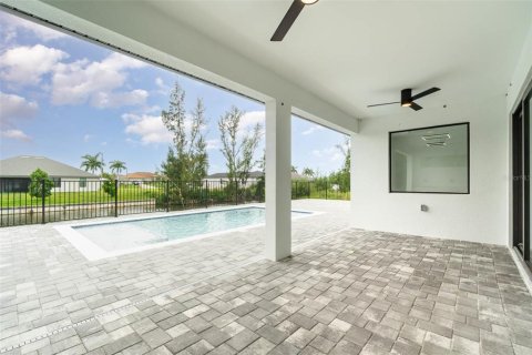 Villa ou maison à vendre à Cape Coral, Floride: 4 chambres, 186.64 m2 № 1313487 - photo 28