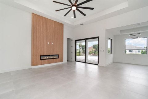 Villa ou maison à vendre à Cape Coral, Floride: 4 chambres, 186.64 m2 № 1313487 - photo 6