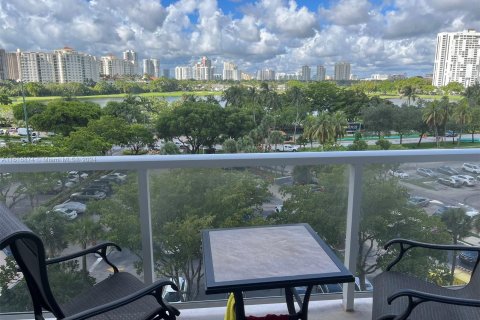 Copropriété à vendre à Aventura, Floride: 2 chambres, 106.84 m2 № 1238326 - photo 1