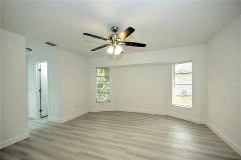 House in Port Charlotte, Florida 3 bedrooms, 152.36 sq.m. № 1340740 - photo 15