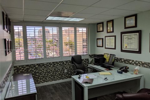 Office in Miami, Florida № 733067 - photo 1