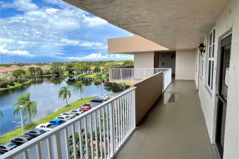 Condominio en venta en Plantation, Florida, 2 dormitorios, 94.3 m2 № 1310897 - foto 27