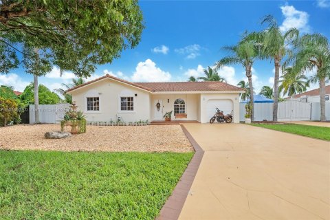 Villa ou maison à vendre à Miami, Floride: 3 chambres, 136.75 m2 № 1310898 - photo 1