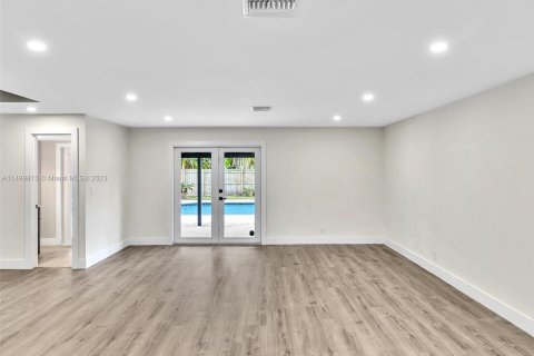 Casa en venta en Cooper City, Florida, 6 dormitorios, 259.75 m2 № 908389 - foto 6
