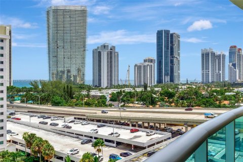 Copropriété à louer à Sunny Isles Beach, Floride: 1 chambre, 92.9 m2 № 1348965 - photo 18