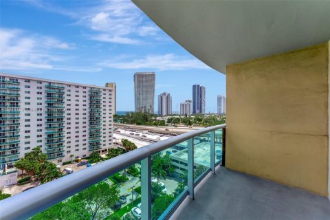 Condo in Sunny Isles Beach, Florida, 1 bedroom  № 1348965 - photo 23