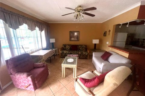 Condo in Deerfield Beach, Florida, 1 bedroom  № 1348963 - photo 3