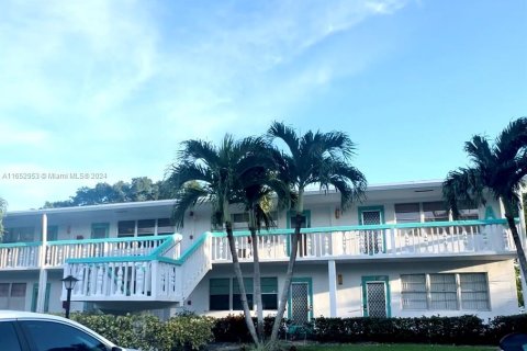 Condominio en venta en Deerfield Beach, Florida, 1 dormitorio, 65.03 m2 № 1348963 - foto 2